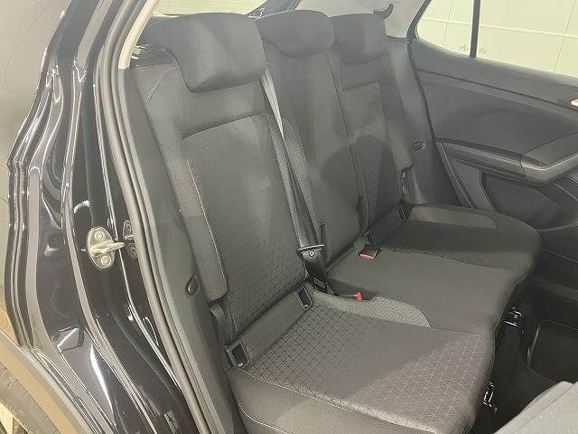 VOLKSWAGEN T-CROSS 2021 Image 31