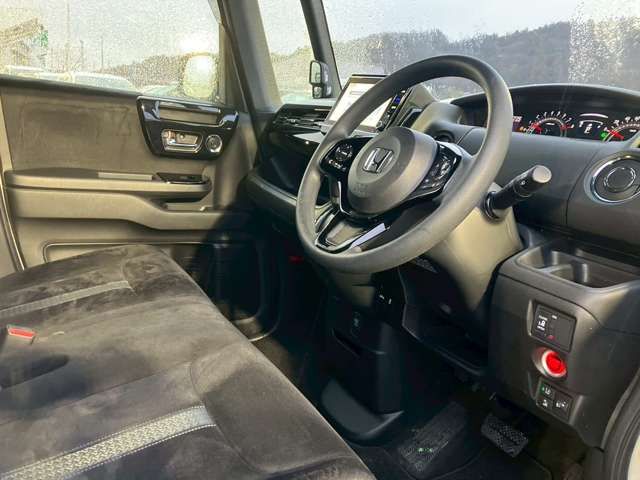 HONDA N BOX CUSTOM 2021 Image 31