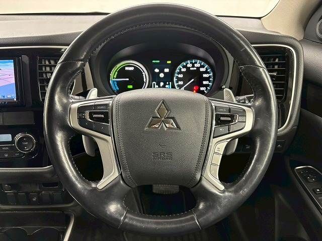 MITSUBISHI OUTLANDER PHEV 2015 Image 31