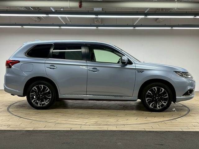 MITSUBISHI OUTLANDER PHEV 2015 Image 31
