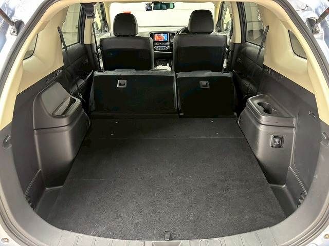 MITSUBISHI OUTLANDER PHEV 2015 Image 31