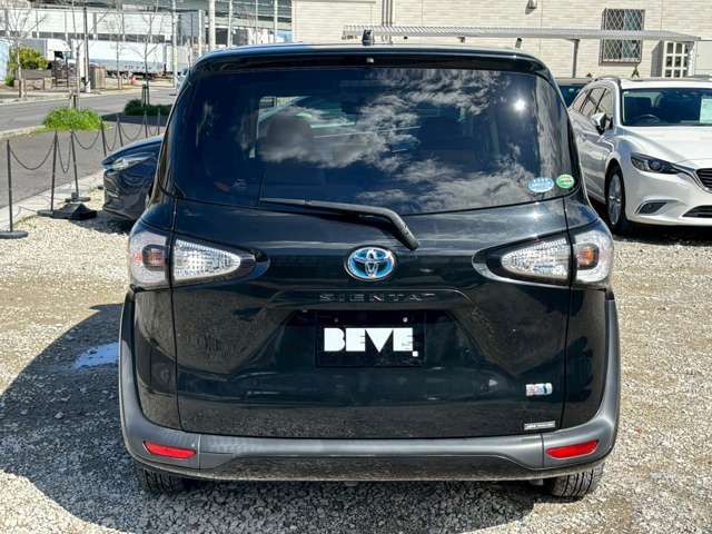 TOYOTA SIENTA HYBRID 2015 Image 31