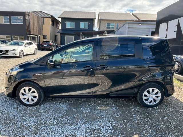 TOYOTA SIENTA HYBRID 2015 Image 31