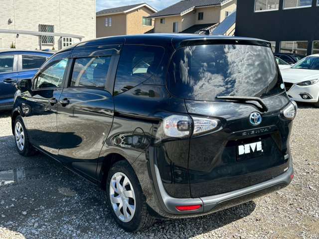TOYOTA SIENTA HYBRID 2015 Image 31