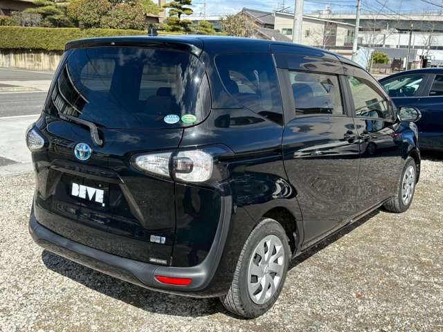 TOYOTA SIENTA HYBRID 2015 Image 31