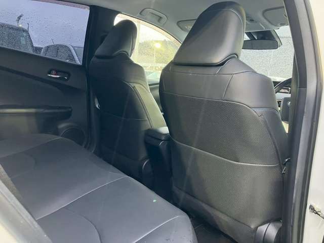 TOYOTA PRIUS 2015 Image 31