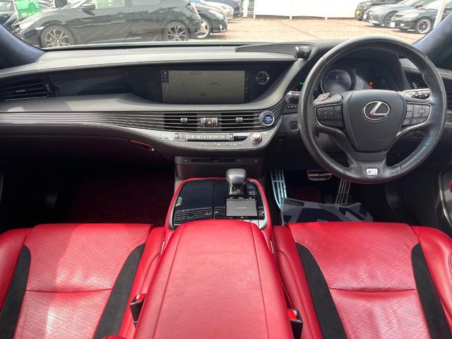 TOYOTA LEXUS LS500H 2018 Image 31