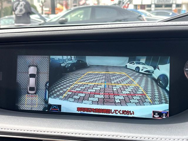 TOYOTA LEXUS LS500H 2018 Image 31