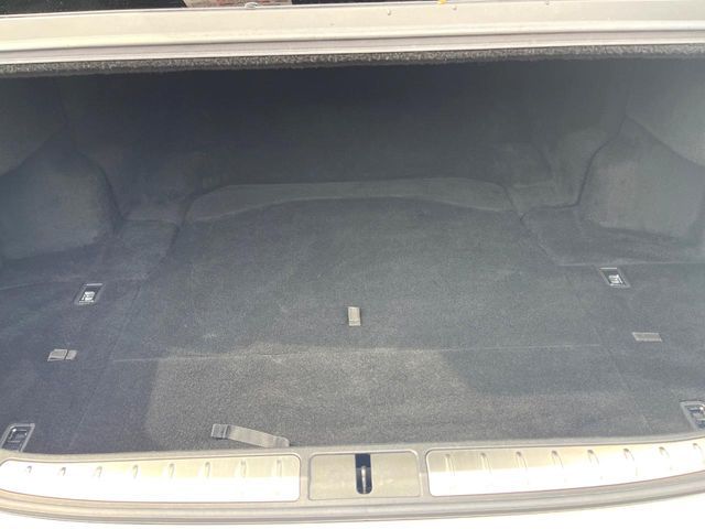 TOYOTA LEXUS LS500H 2018 Image 31