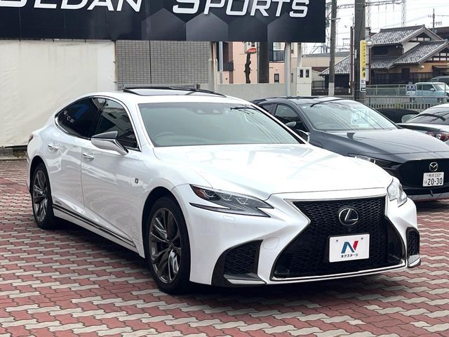 TOYOTA LEXUS LS500H 2018 Image 31