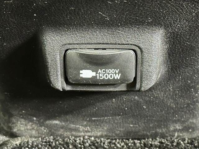 TOYOTA LEXUS UX250H 2019 Image 31