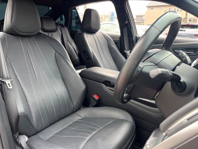 TOYOTA CROWN SEDAN HYBRID 2021 Image 31