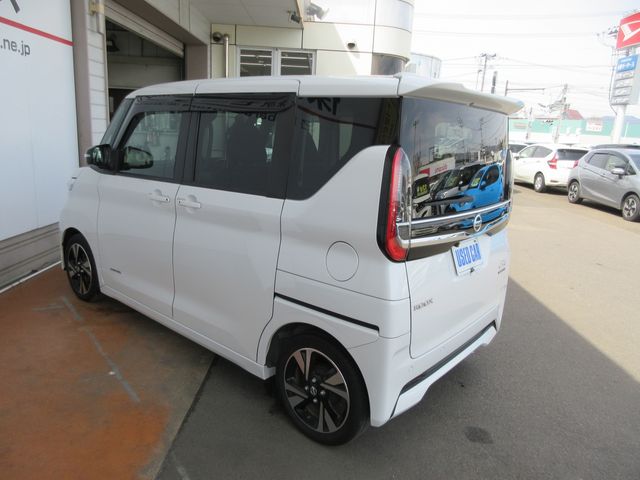 NISSAN ROOX 2022 Image 31