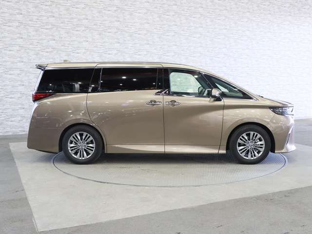 TOYOTA ALPHARD HYBRID 2023 Image 31