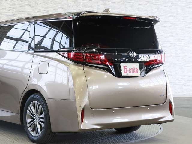 TOYOTA ALPHARD HYBRID 2023 Image 31