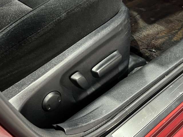 TOYOTA CROWN SEDAN 2017 Image 31