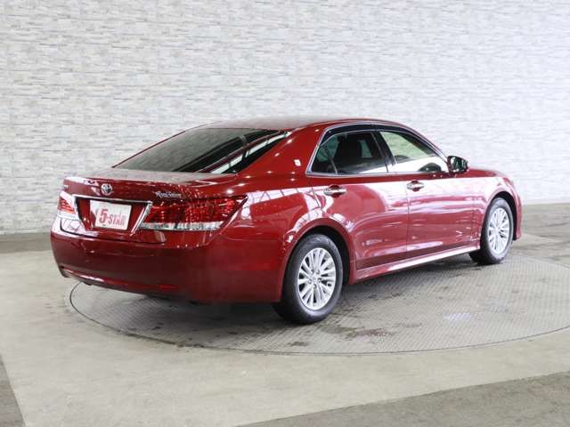 TOYOTA CROWN SEDAN 2017 Image 31