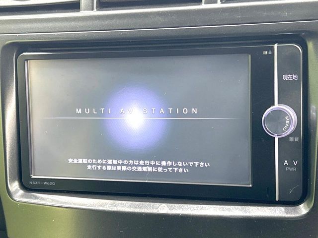 TOYOTA PRIUS ALPHA 2014 Image 31