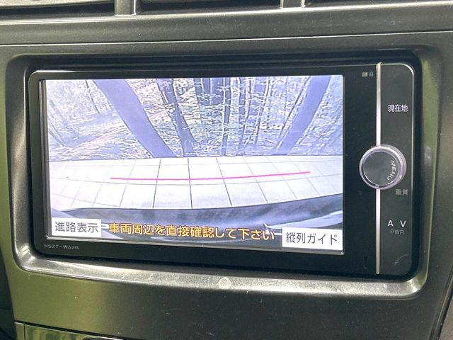 TOYOTA PRIUS ALPHA 2014 Image 31