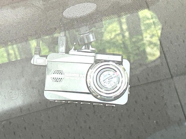 TOYOTA PRIUS ALPHA 2014 Image 31