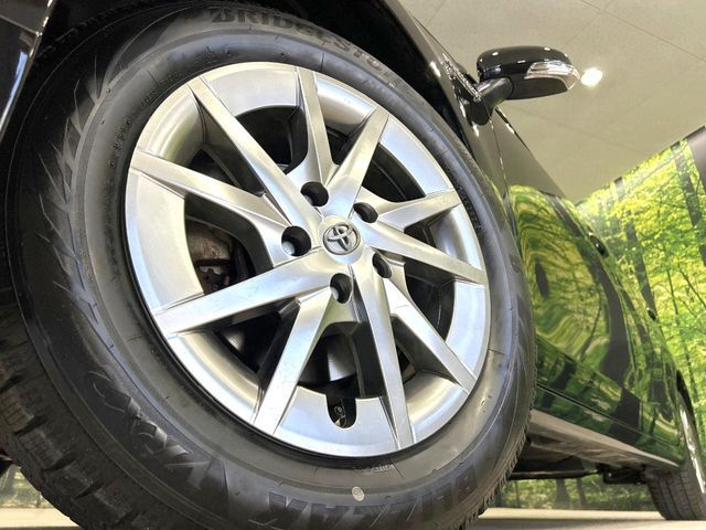 TOYOTA PRIUS ALPHA 2014 Image 31