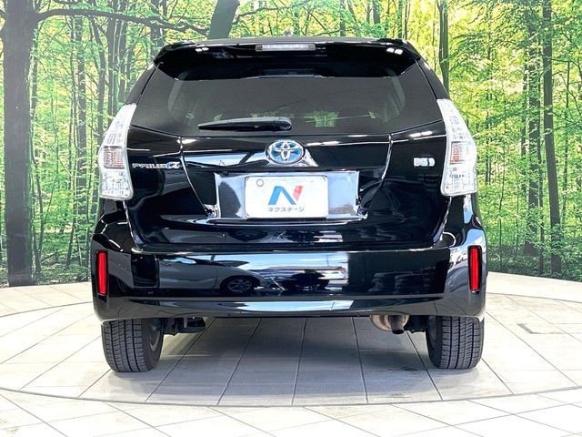 TOYOTA PRIUS ALPHA 2014 Image 31