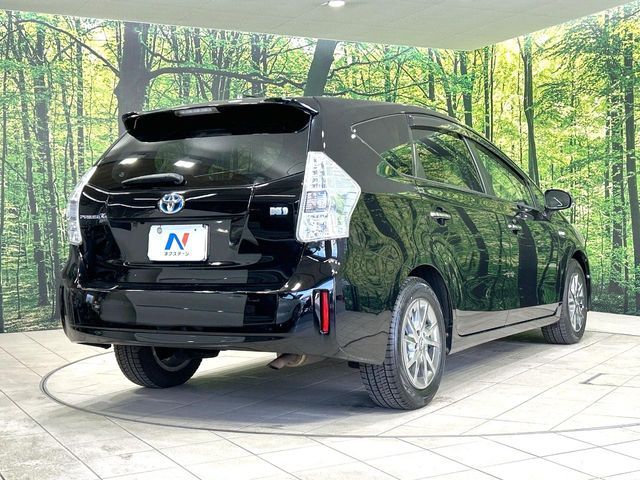 TOYOTA PRIUS ALPHA 2014 Image 31