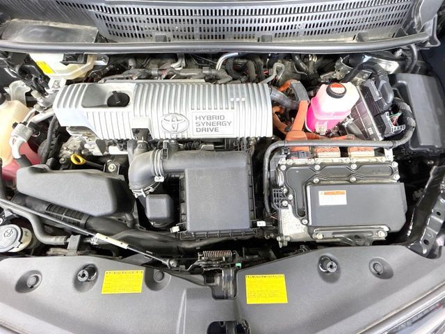 TOYOTA PRIUS ALPHA 2014 Image 31