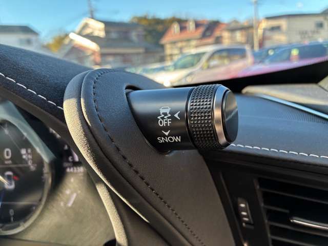 TOYOTA LEXUS LC500 2017 Image 31