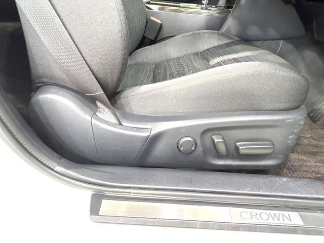 TOYOTA CROWN SEDAN HYBRID 2016 Image 31