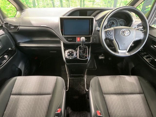 TOYOTA VOXY 2018 Image 31