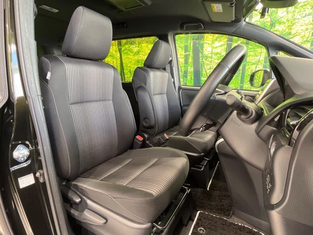 TOYOTA VOXY 2019 Image 31