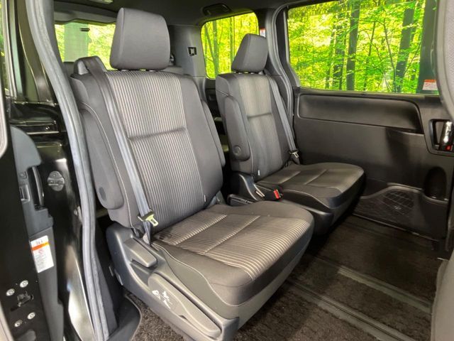 TOYOTA VOXY 2019 Image 31