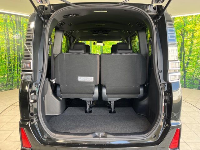 TOYOTA VOXY 2019 Image 31