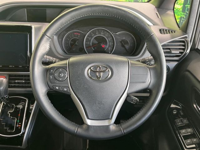 TOYOTA VOXY 2019 Image 31