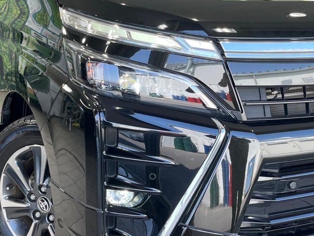 TOYOTA VOXY 2019 Image 31