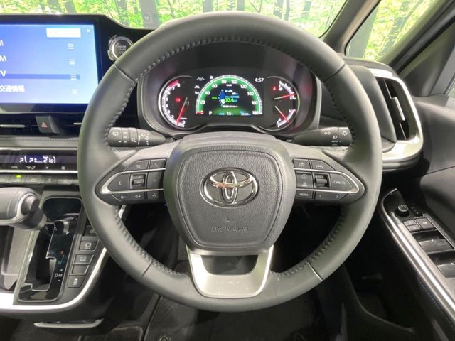 TOYOTA VOXY 2022 Image 31