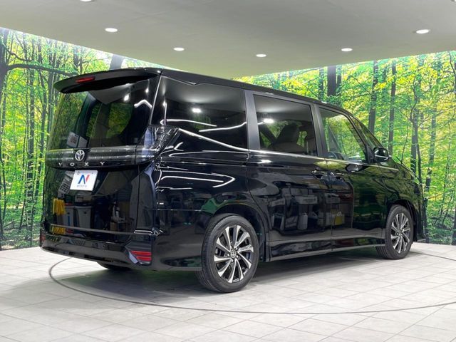 TOYOTA VOXY 2022 Image 31