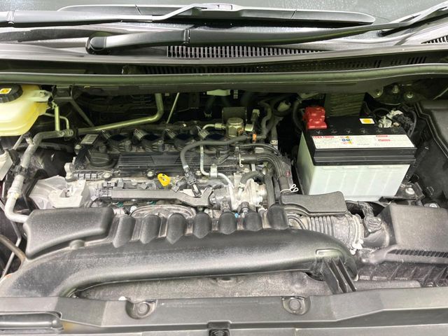 TOYOTA VOXY 2022 Image 31