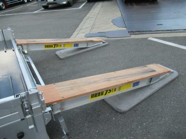 HINO PROFIA 2025 Image 31