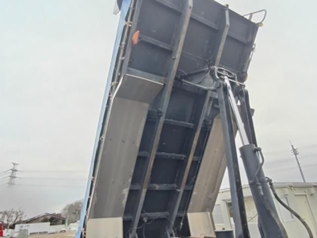 NISSAN DIESEL QUON 2022 Image 31