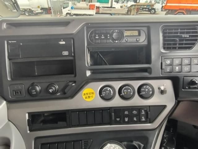 NISSAN DIESEL QUON 2022 Image 31