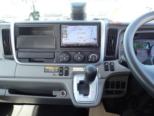 MITSUBISHI CANTER 2022 Image 31