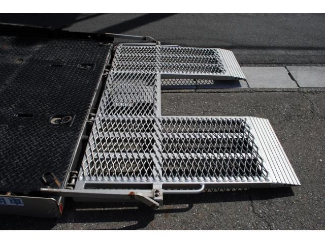 MITSUBISHI CANTER 2012 Image 31