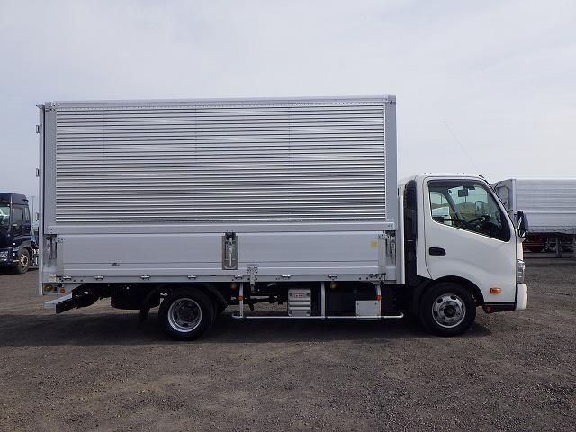 HINO DUTRO 2020 Image 31