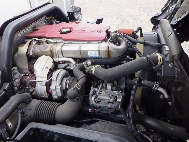 HINO DUTRO 2020 Image 31