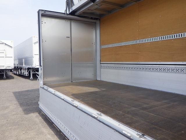 HINO DUTRO 2020 Image 31