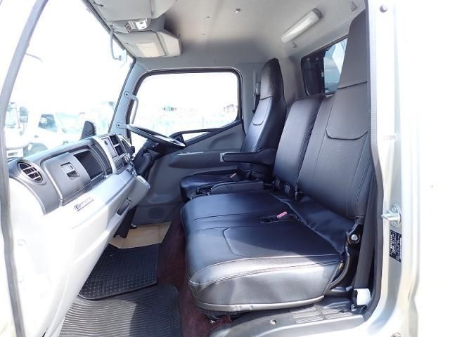 MITSUBISHI CANTER 2019 Image 31