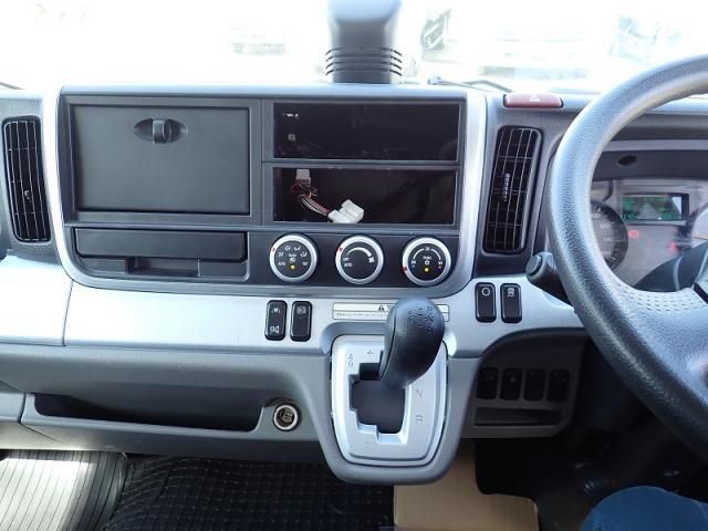 MITSUBISHI CANTER 2019 Image 31