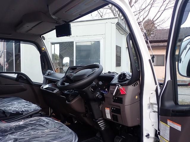 MITSUBISHI CANTER 2025 Image 31